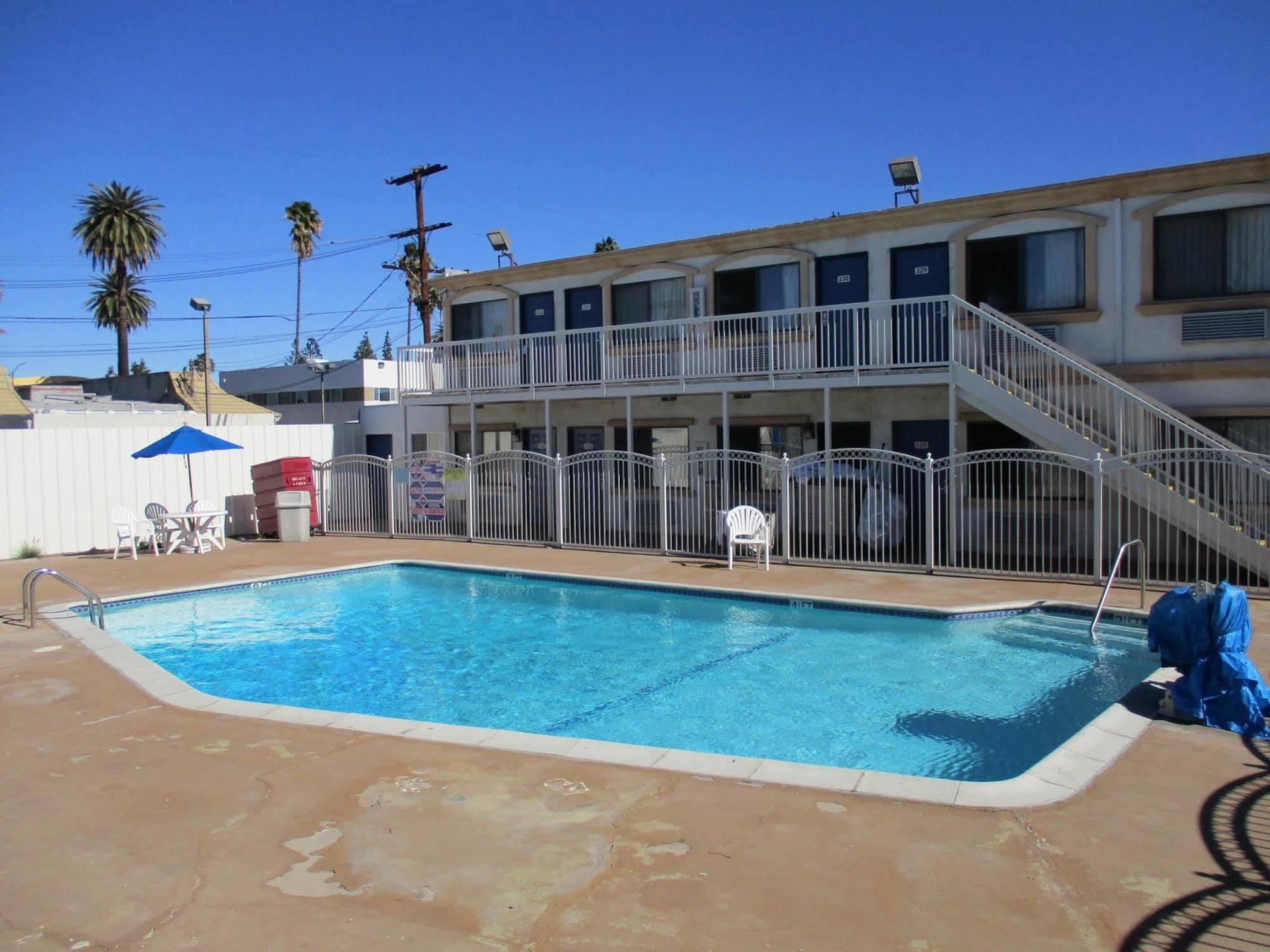 Motel 6-Canoga Park, Ca Los Angeles Eksteriør bilde