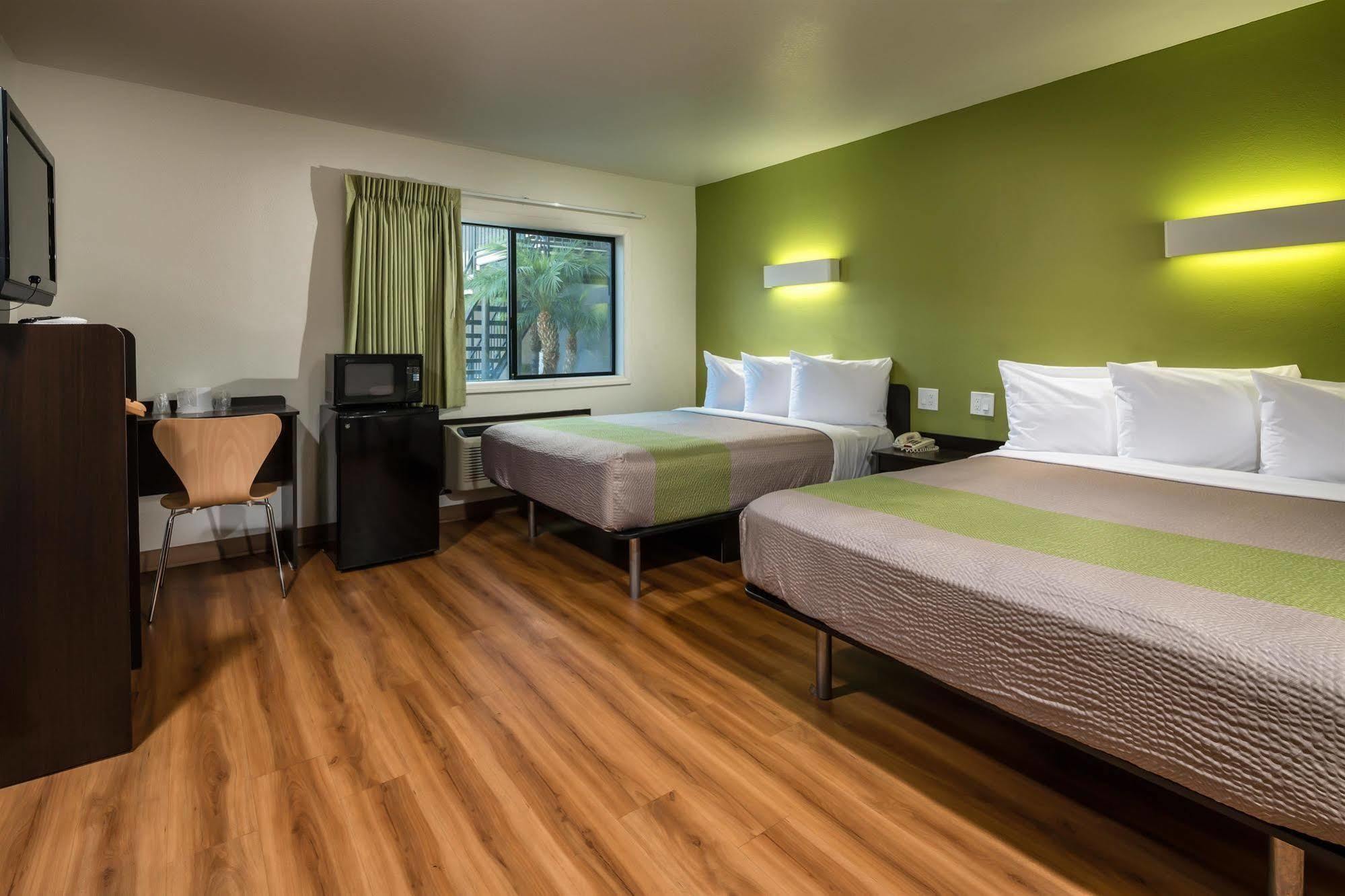 Motel 6-Canoga Park, Ca Los Angeles Eksteriør bilde